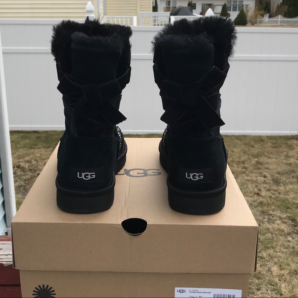 UGG Classic Galaxy Bling Short - Picture 3 of 7